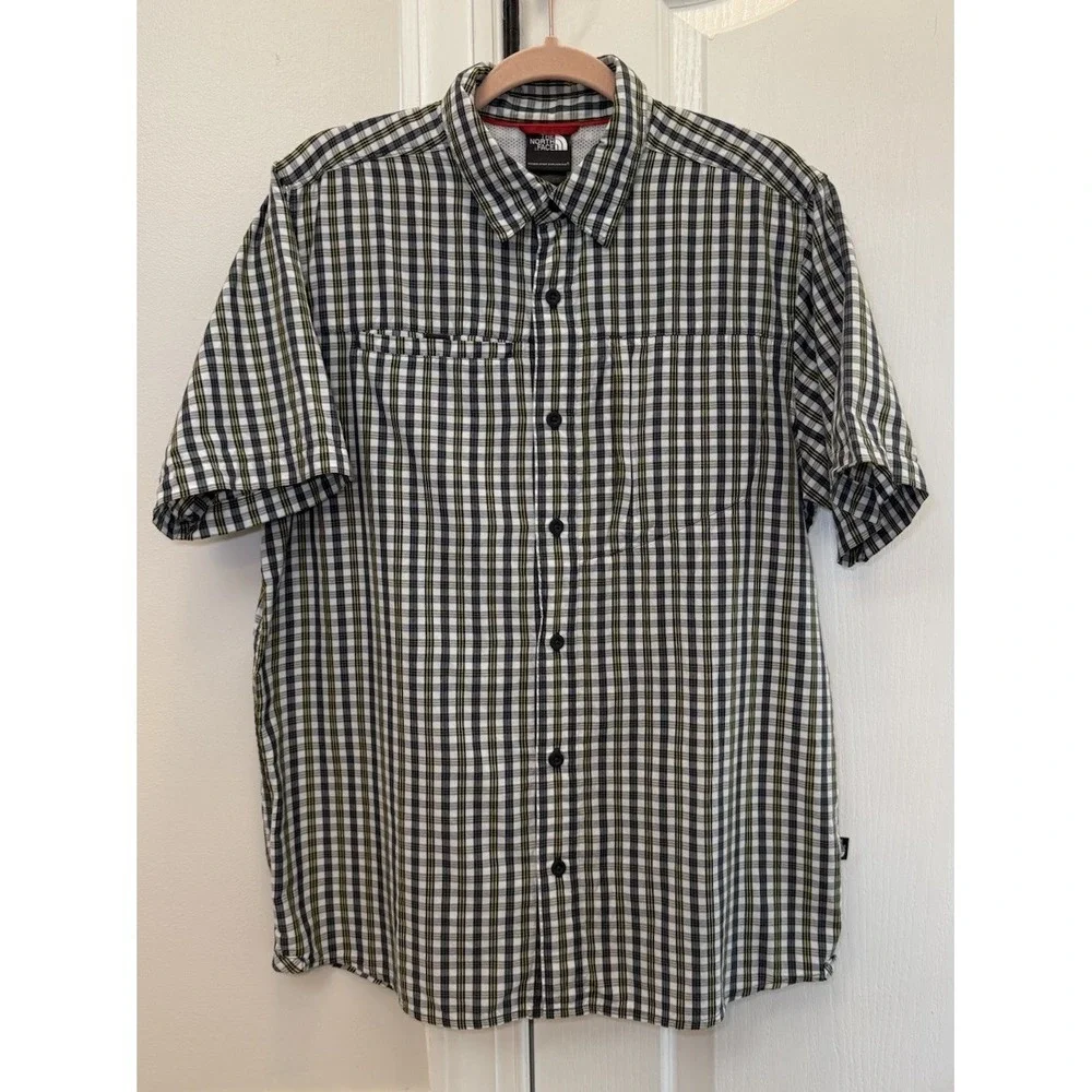 Men's North Face Plaid Button Up‎ Outdoor Short Sleeves Shirt Size Medium